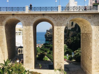 Da Brindisi. Tour di Ostuni, Alberobello e Polignano a Mare